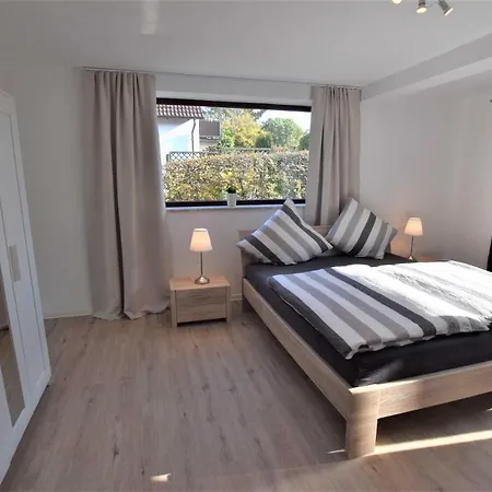T _ T 3 Apartment *