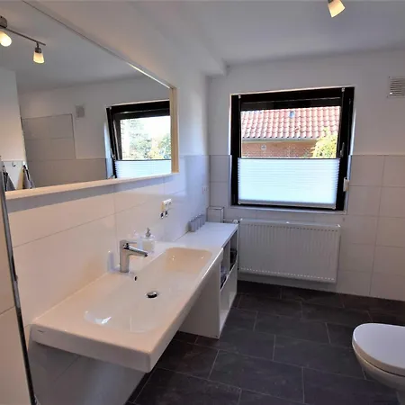 T _ T 3 Apartment